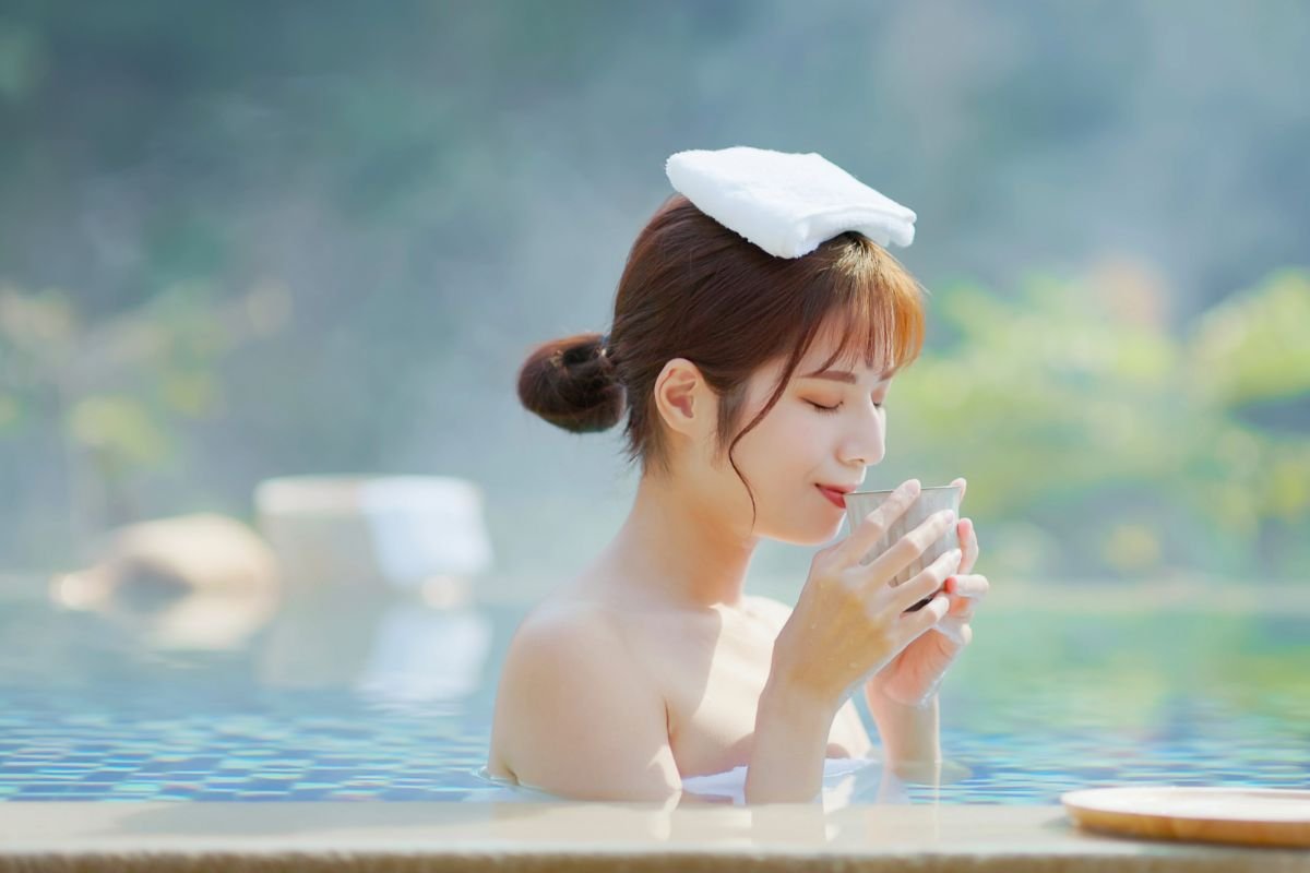 7 Amazing Ways Sake Benefits Your Skin