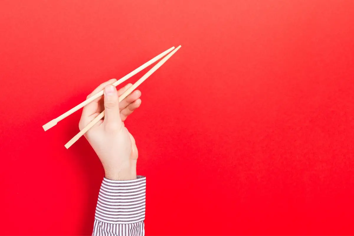 How To Use Chopsticks Left Handed