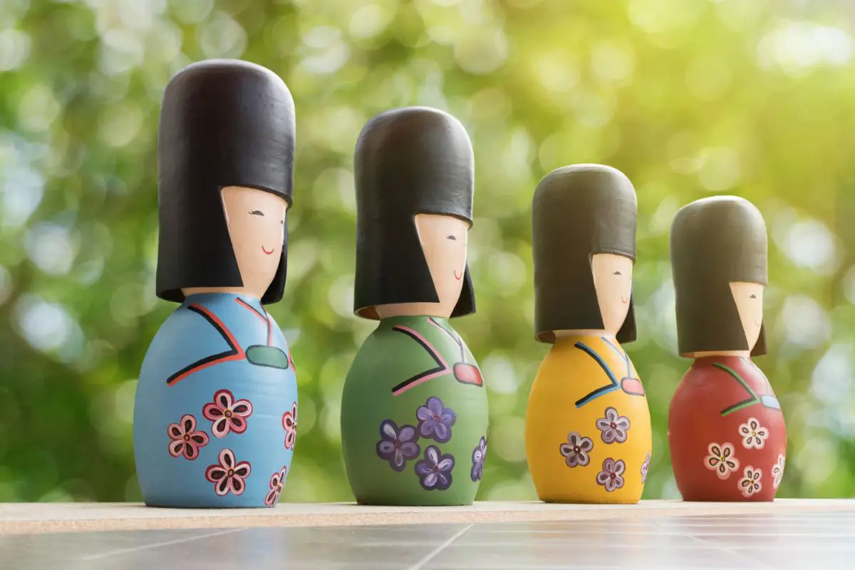 What Is A Kokeshi Doll (1)